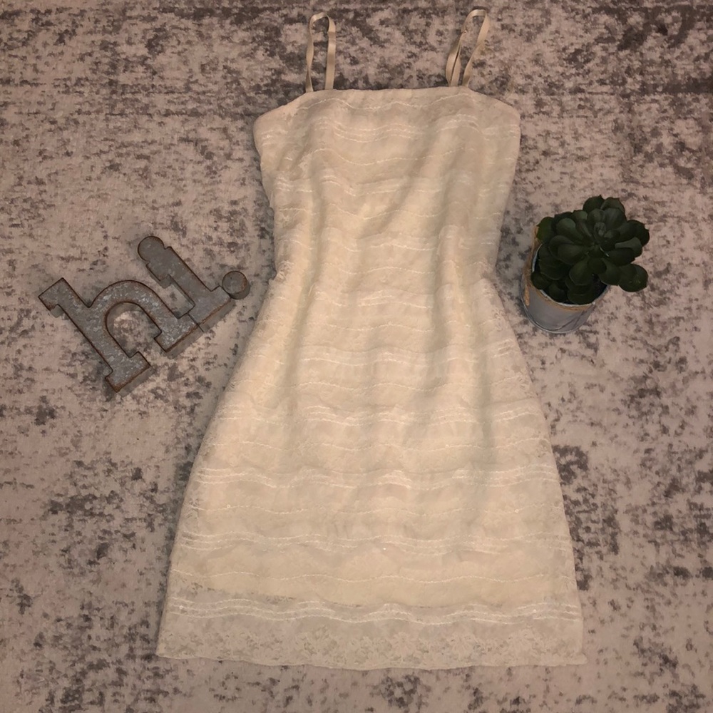 Lace Dress | Size M